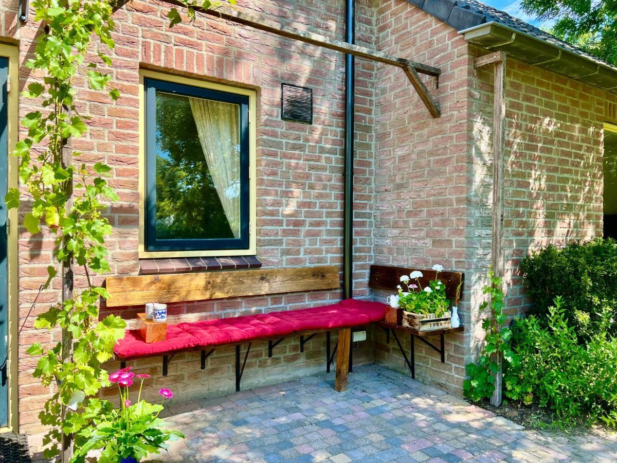 Supergezellig Vakantiehuis Met Hele Grote Tuin Bij Nijmegen Ewijk Exteriör bild