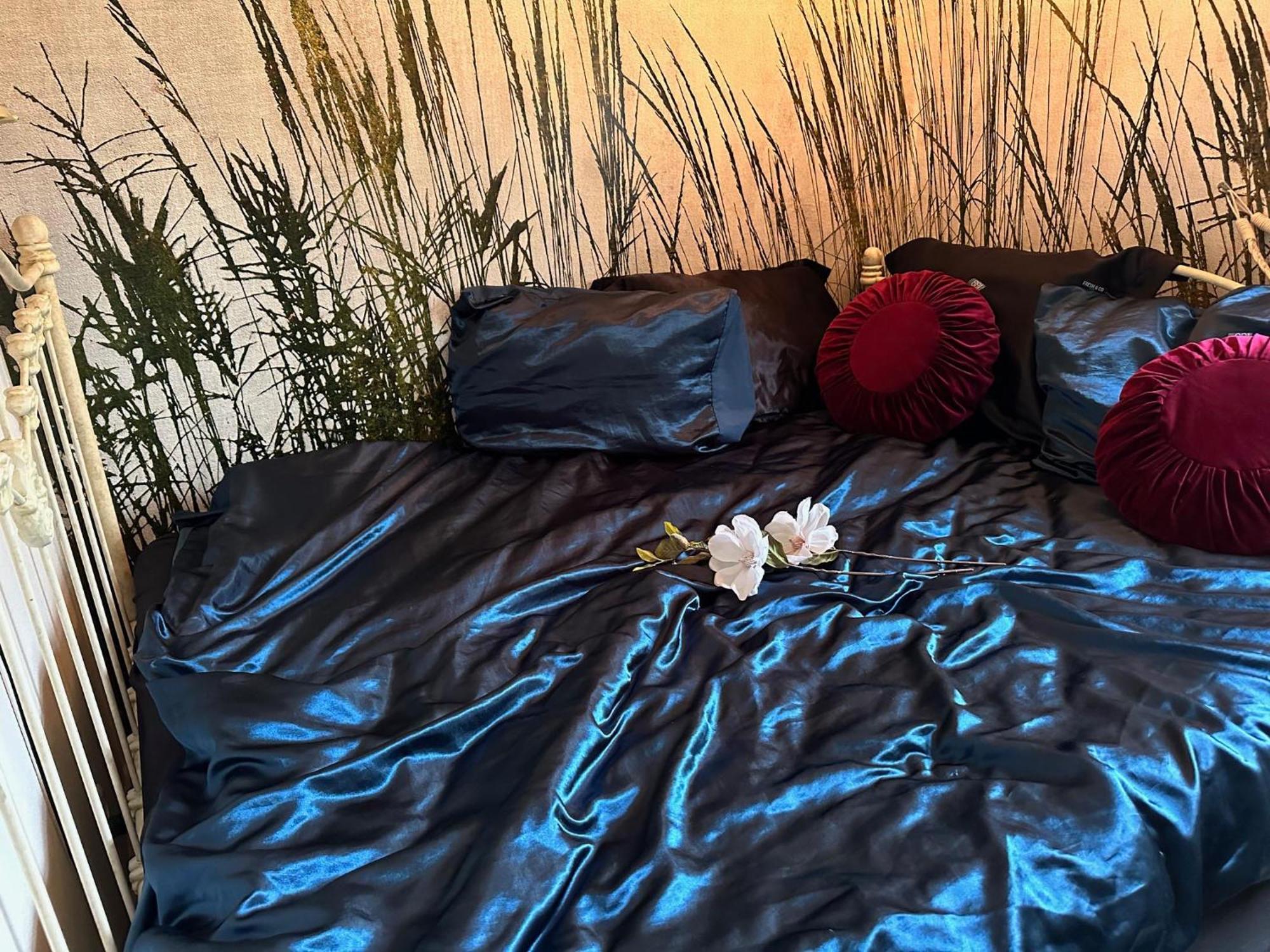 Supergezellig Vakantiehuis Met Hele Grote Tuin Bij Nijmegen Ewijk Exteriör bild