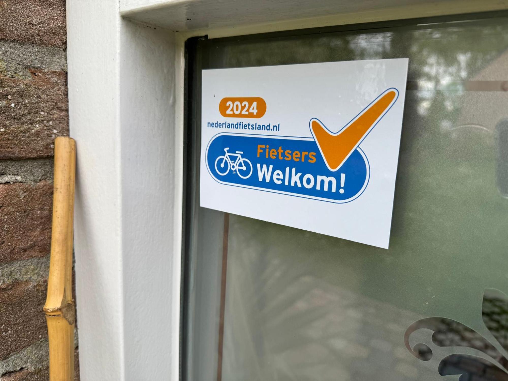 Supergezellig Vakantiehuis Met Hele Grote Tuin Bij Nijmegen Ewijk Exteriör bild