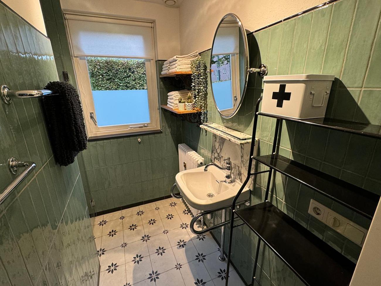 Supergezellig Vakantiehuis Met Hele Grote Tuin Bij Nijmegen Ewijk Exteriör bild