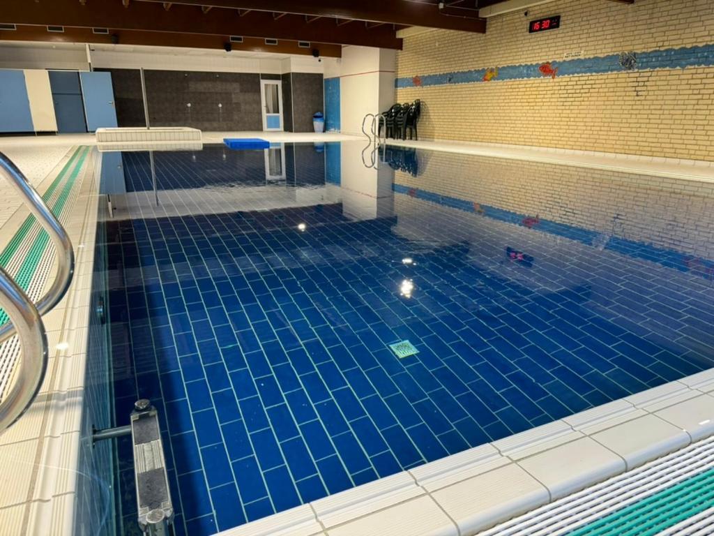 Supergezellig Vakantiehuis Met Hele Grote Tuin Bij Nijmegen Ewijk Exteriör bild